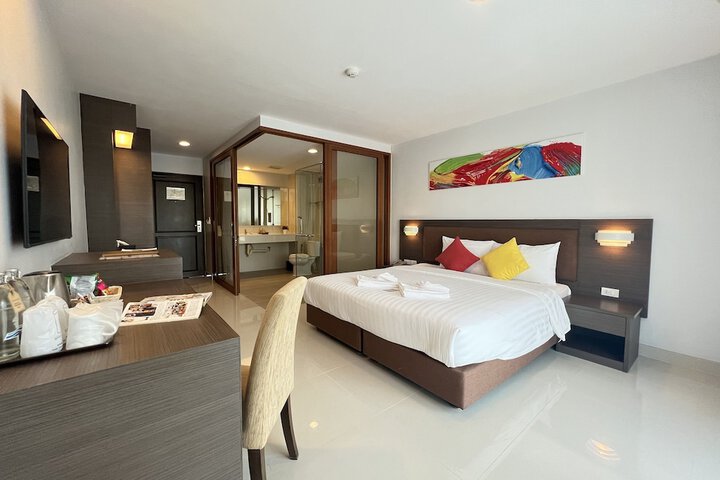 Room 37 of 103