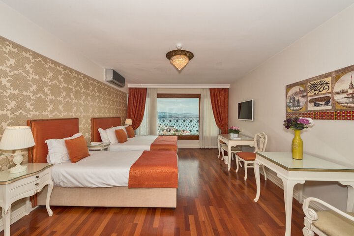 Room 3 of 48