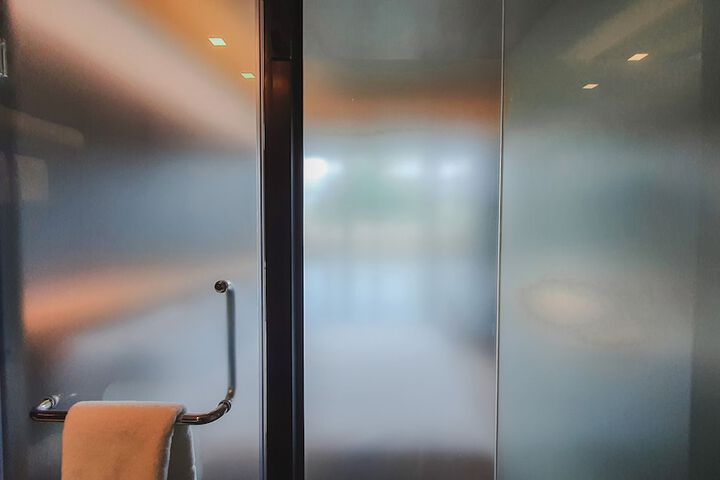 Room 67 of 98