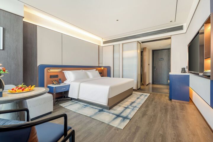 Room 9 of 26