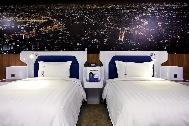 Room 4 of 61