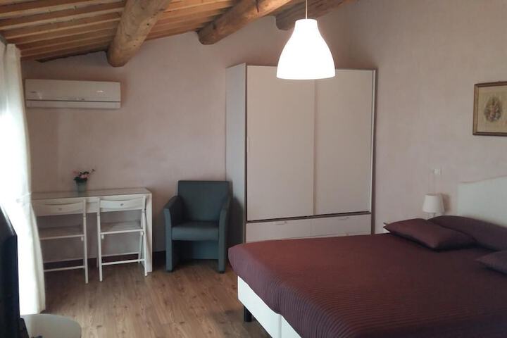 Room 7 of 51
