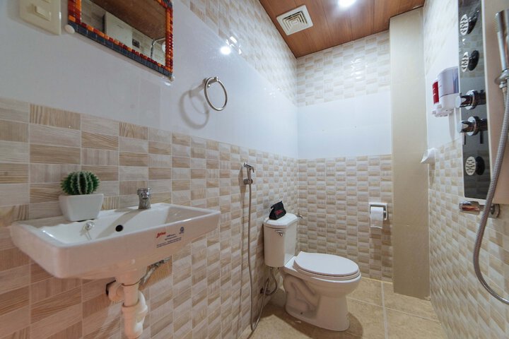 Room 16 of 30