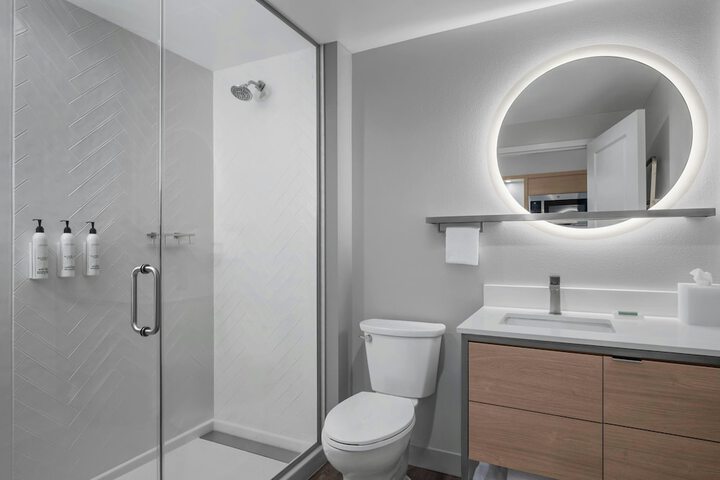 Room 15 of 34