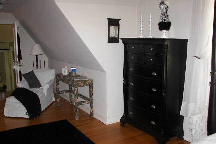 Room 16 of 52