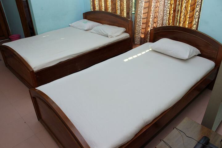 Room 8 of 26