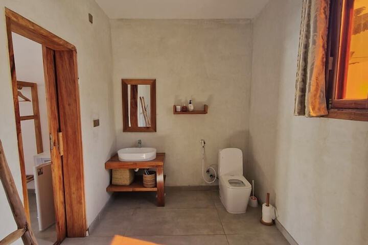 Room 37 of 53