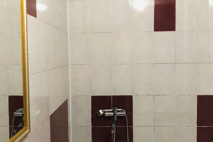 Room 15 of 23