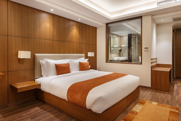 Room 10 of 63