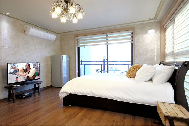 Room 15 of 71