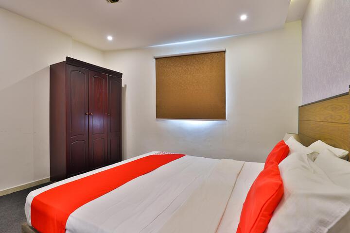 Room 30 of 41