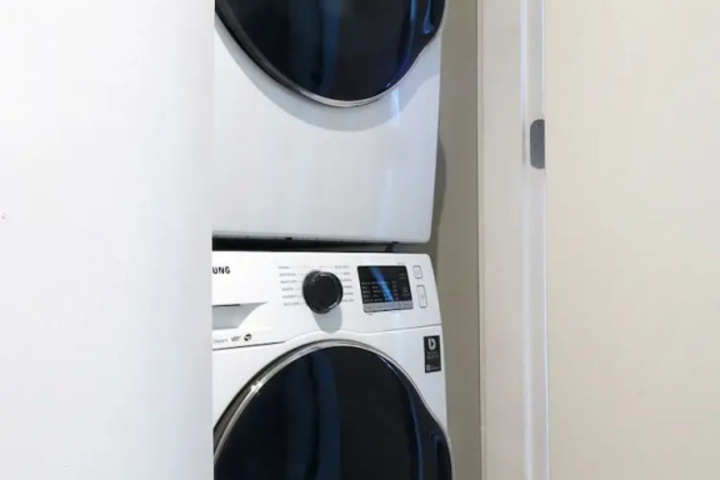 Room 6 of 15
