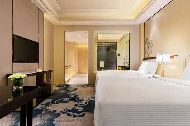 Room 5 of 42