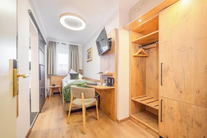 Room 57 of 207