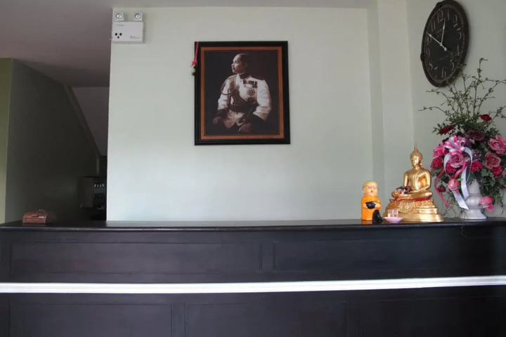 KOH LOI HOTEL