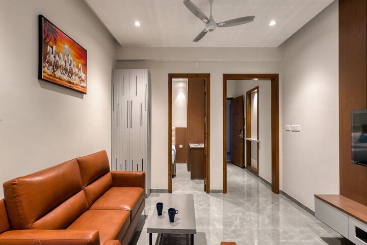 J Square Inn
