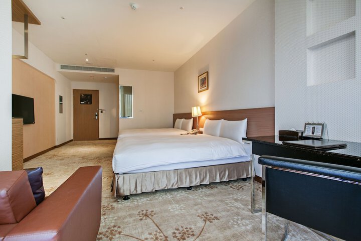Room 19 of 35