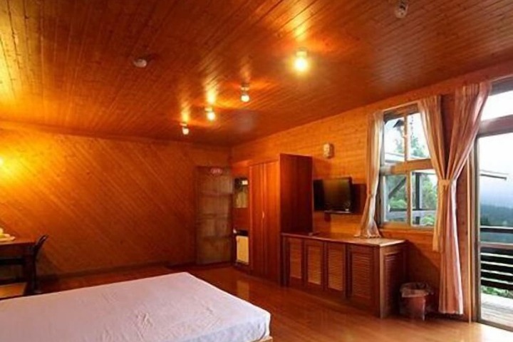 Room 18 of 42