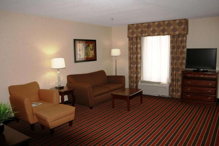 2 Queen Beds Hearing Accessible (4 of 8)