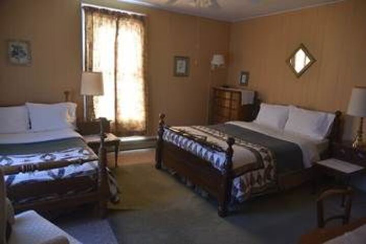 Room 17 of 36