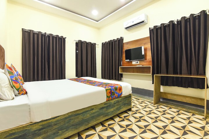 Room 8 of 27