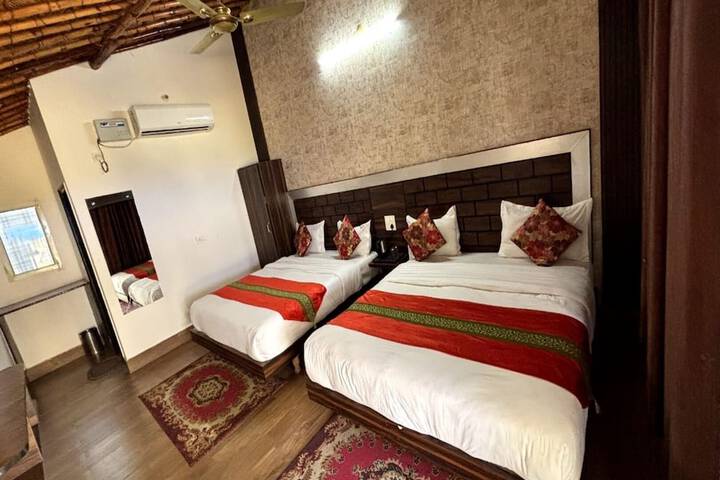 Room 2 of 9