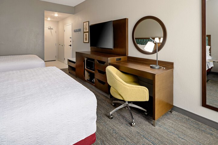 Classic Room 2 Double Beds (3 of 11)