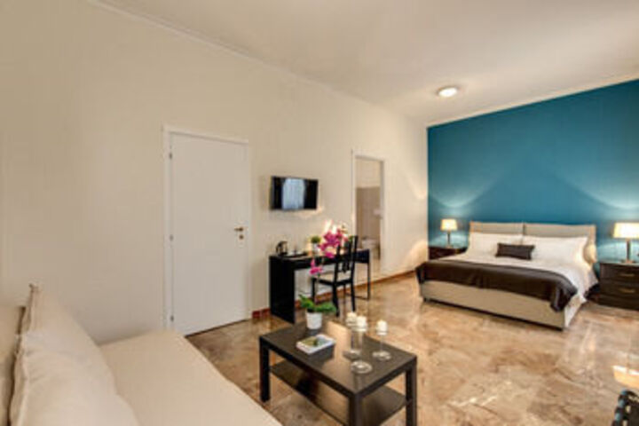 Room 32 of 34