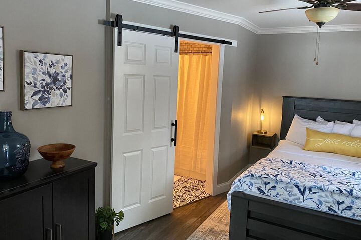 Room 3 of 37