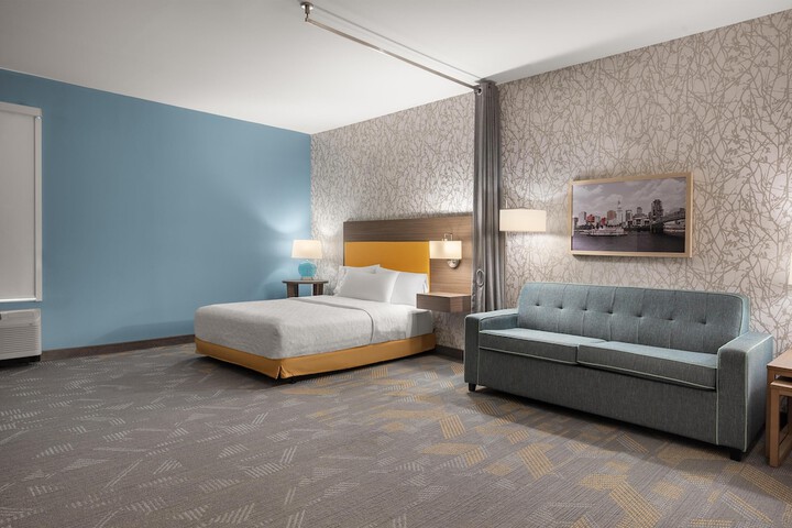 Room 21 of 40