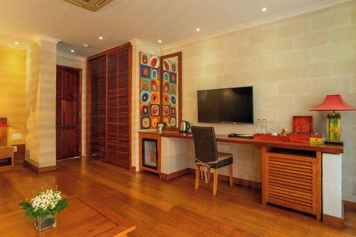 Room 19 of 131
