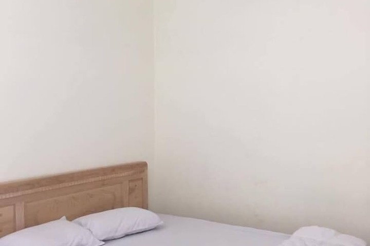 Room 6 of 6