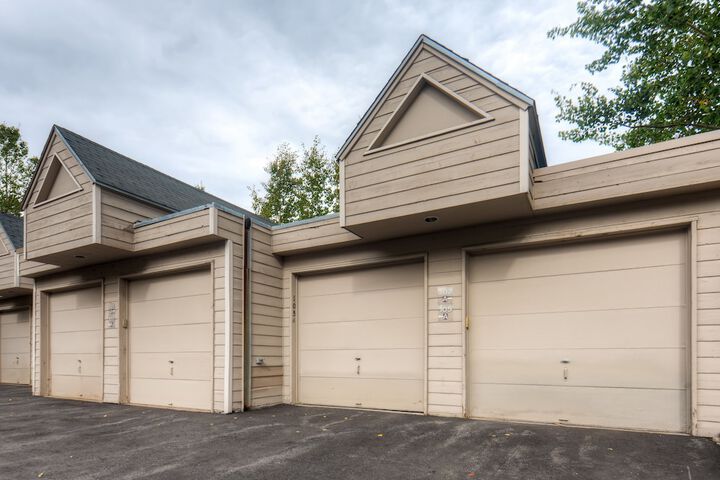 Property Grounds 39 of 43