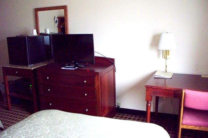 Room 6 of 52