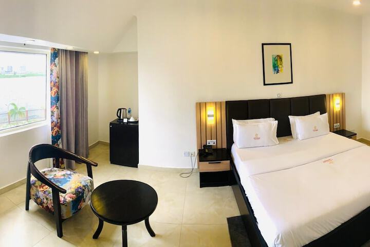 Room 14 of 43