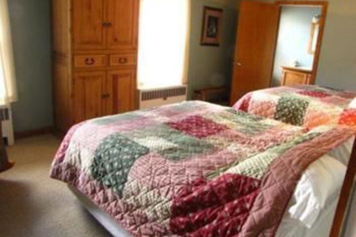 Room 3 of 20
