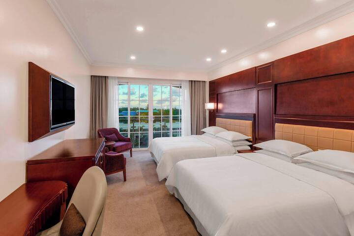 Room 32 of 102