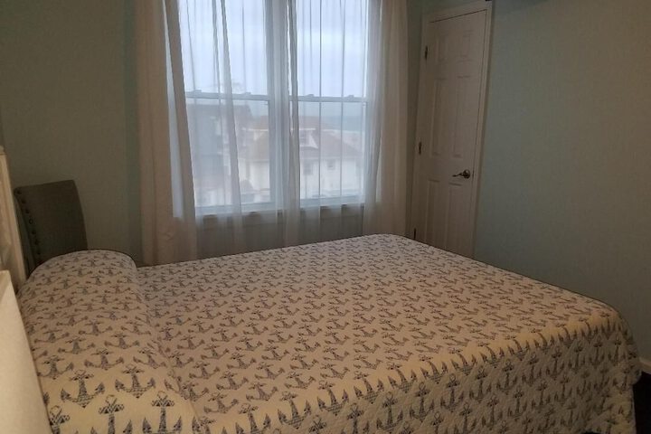 Room 15 of 28