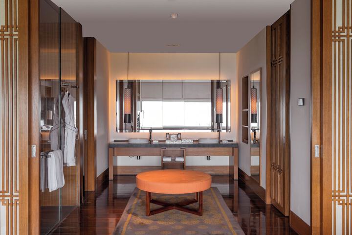 Room 16 of 59