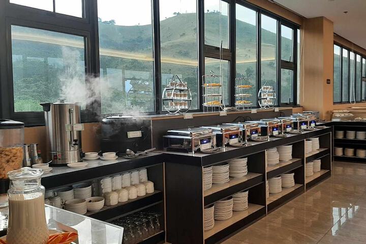 Breakfast/Coffee Service 10 of 18