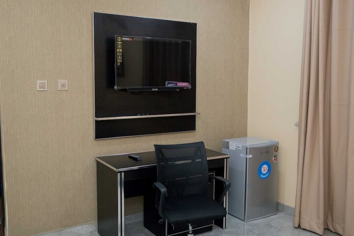 Room 10 of 82