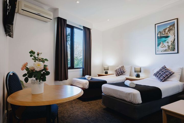 Room 30 of 84