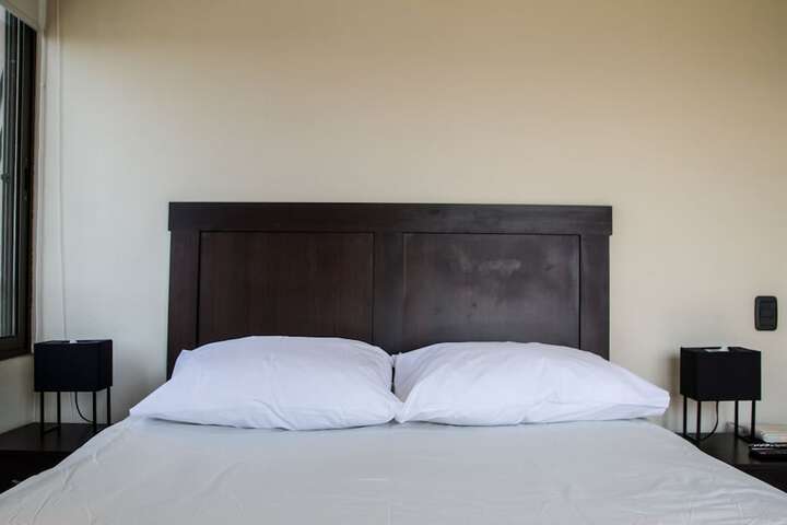 Room 8 of 36