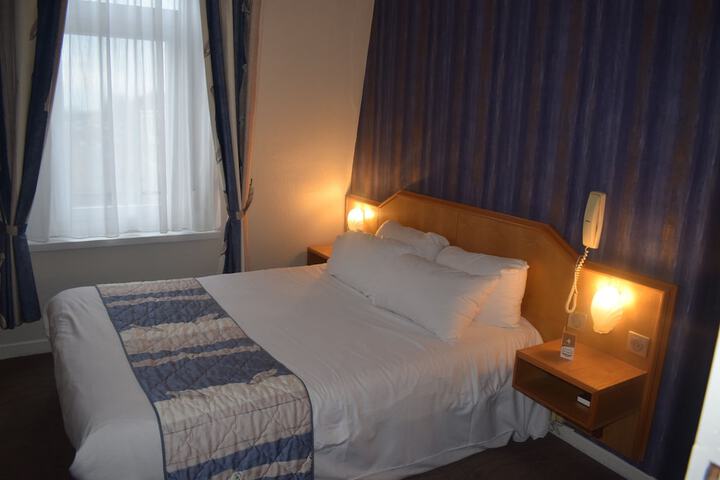 Room 12 of 39