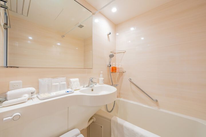 Deep soaking bathtub