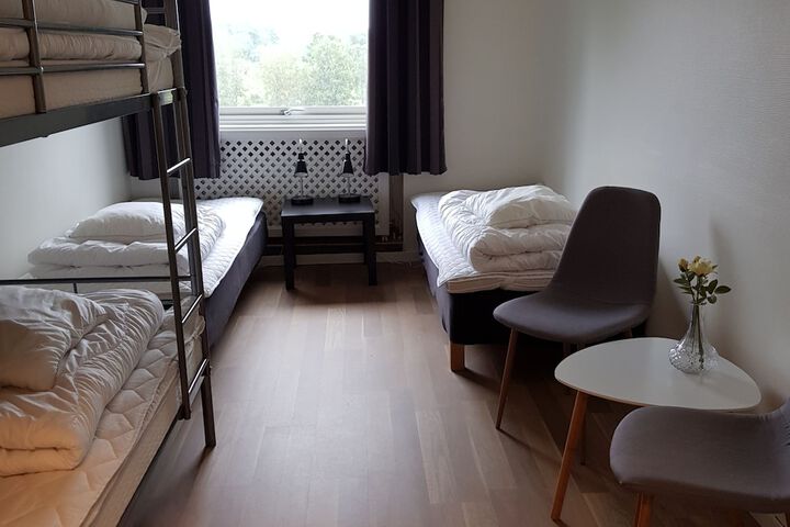 Room 11 of 33