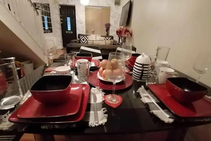 Dining 13 of 15