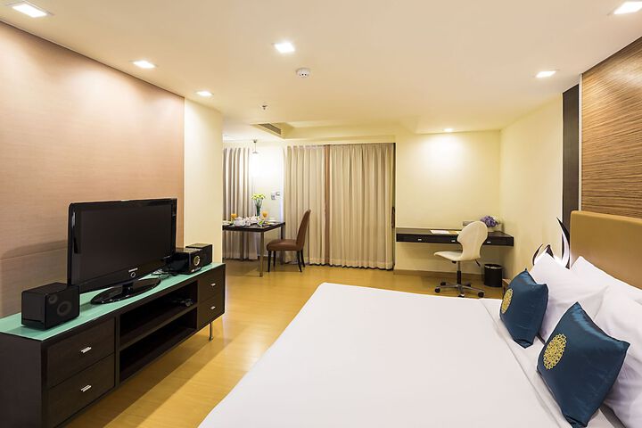 Room 16 of 83