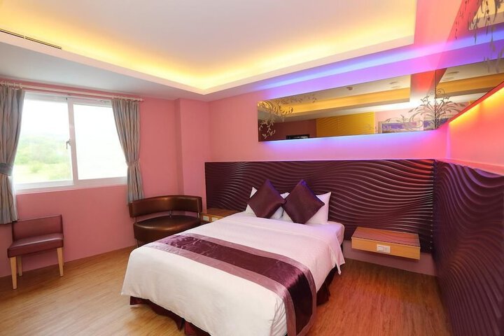 Room 10 of 67