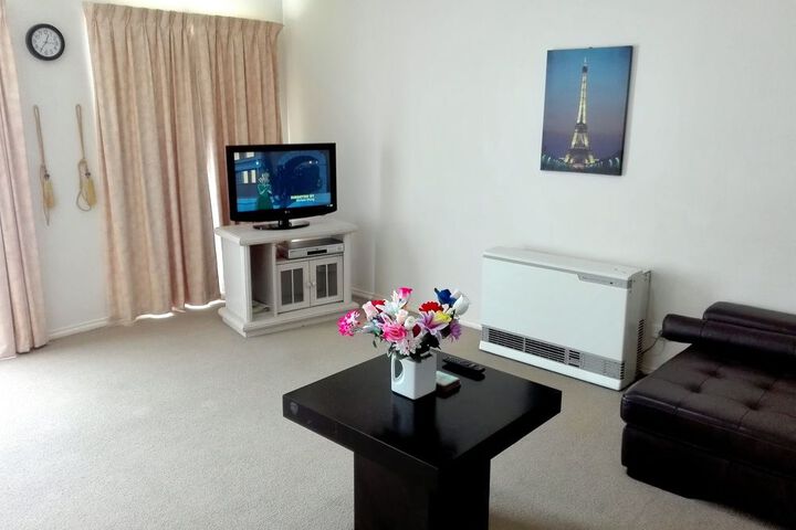 Room 13 of 38